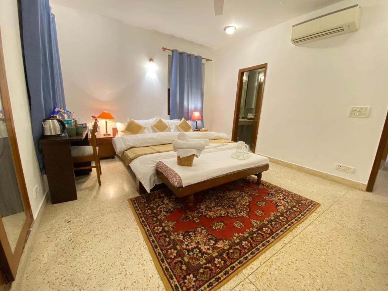 Luxury 3bhk Penthouse Apartment New Delhi